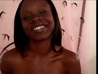 Black Magic Babes: Cewek nubian seksi menyepong dan menunggangi bbc di casting