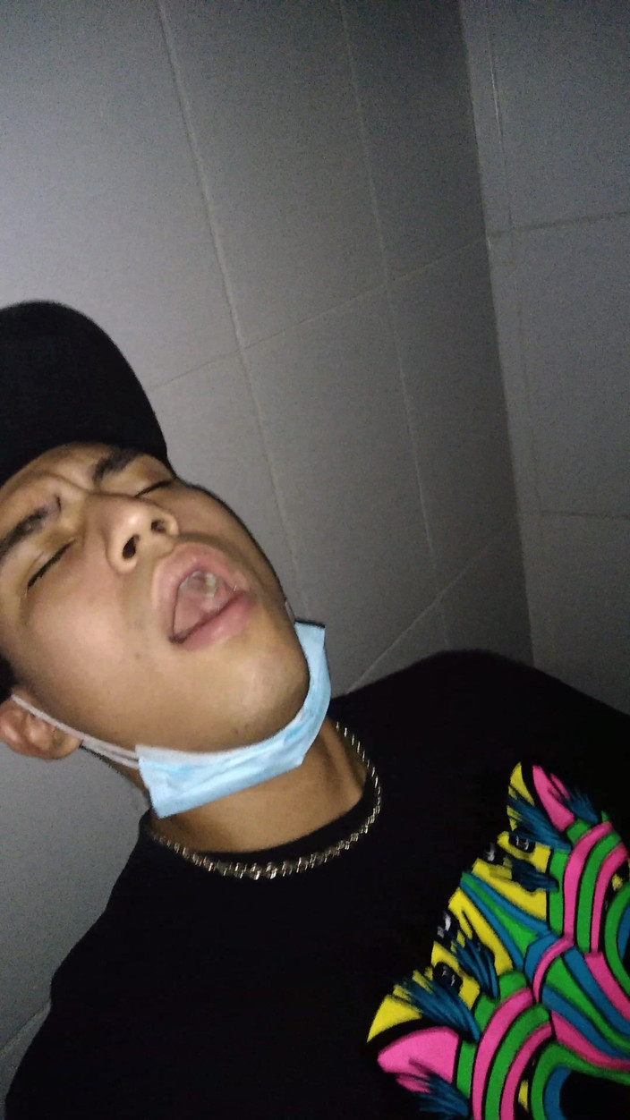 AlexAlejandro13: A tentoni in bagno