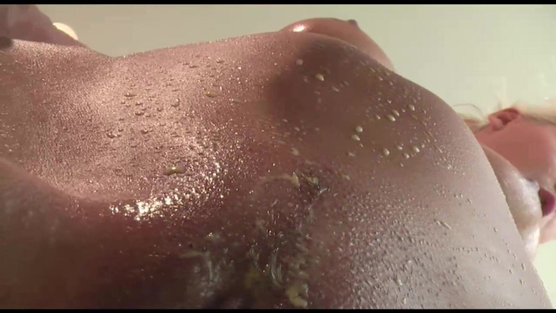 Muschi movie official: Mokré hry pro úžasné tělo Jasmine Rouge