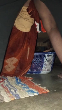 Bercinta dengan ibu tiri saya sebagai pengantin baru dan membuatnya memancut