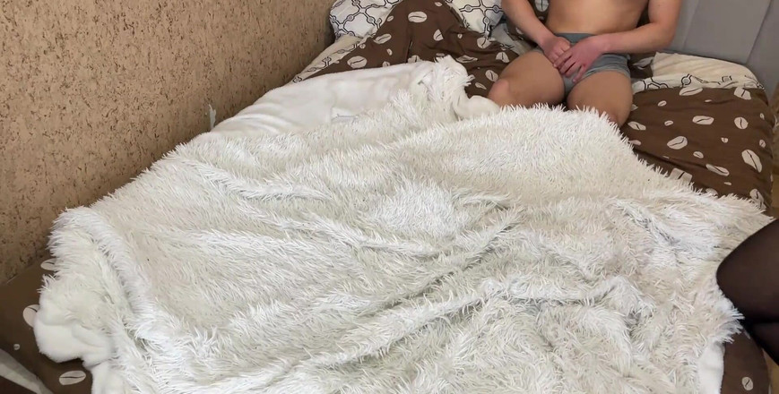 Lux Eva: 射在阿拉伯熟女的紧身裤上