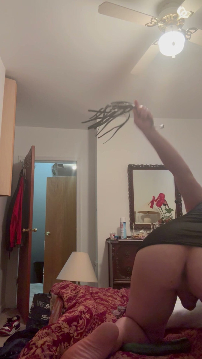 Kinky39: Black dress riding