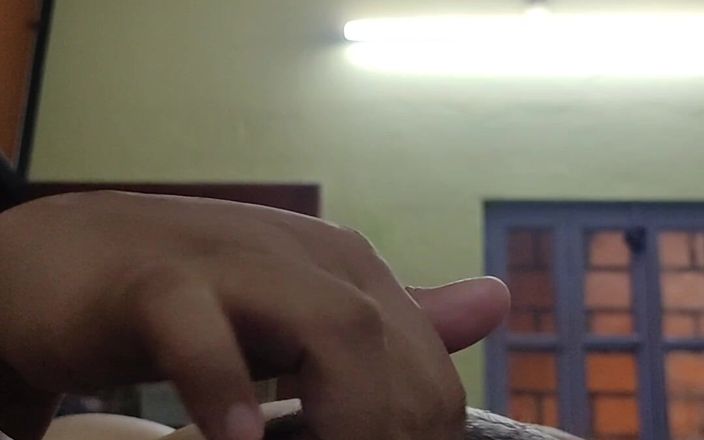Horny baby 99: Indisches desi-mädchen fingert jungfräuliches video, aufgenommen
