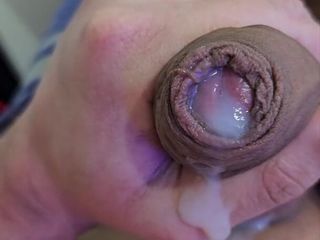 Lkdick8: Cậu bé 18 tuổi chơi với con cu của anh ấy