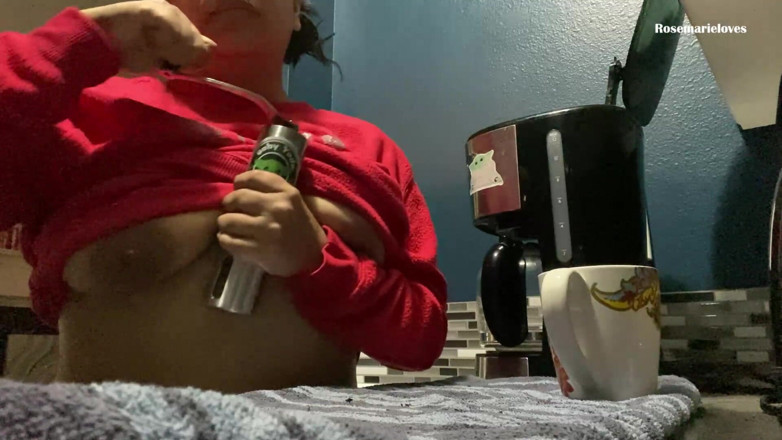 RosemarieLoves: POV MILF Asmr szlifowanie ziaren kawy topless