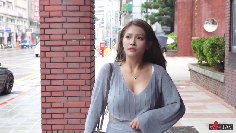 Asian Milfs n Teens: Scène avec pipe sensuelle - MILF pervers et ados