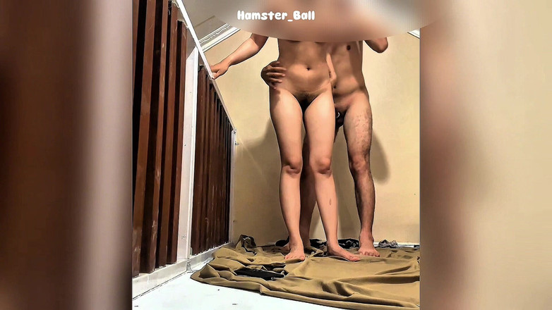 Hamster_Ball: MILF curang, dia guru yoga isteri saya di rumah