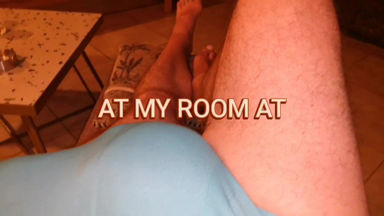 Monster_Meat_: 내 호텔방에서 발정난