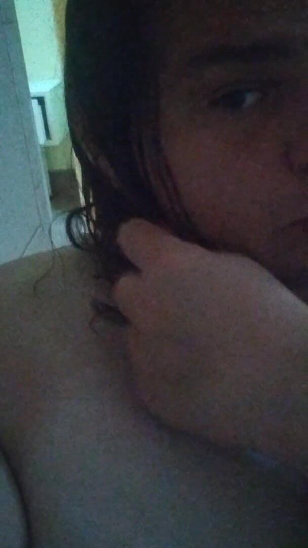 Ziasavv: rubbing my transgirl clit