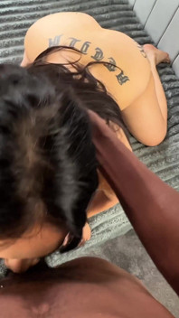 Interrazziale pov cazzone nero pompino deepthroat trasformato a pecorina cazzo sborrata dentro miLF