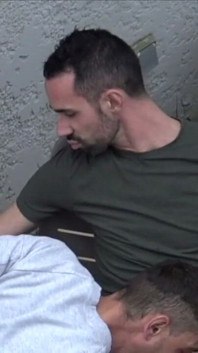 Este hombre heterosexual adora que los gays le chupan