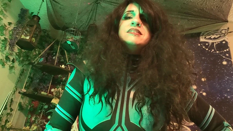 Geeky Femdom: Hela niszczy Kapitana Amerykę