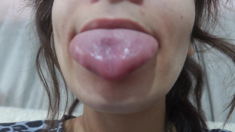 AmayaMori: Chị kế Ấn Độ của tôi cho tôi xem bên trong miệng...