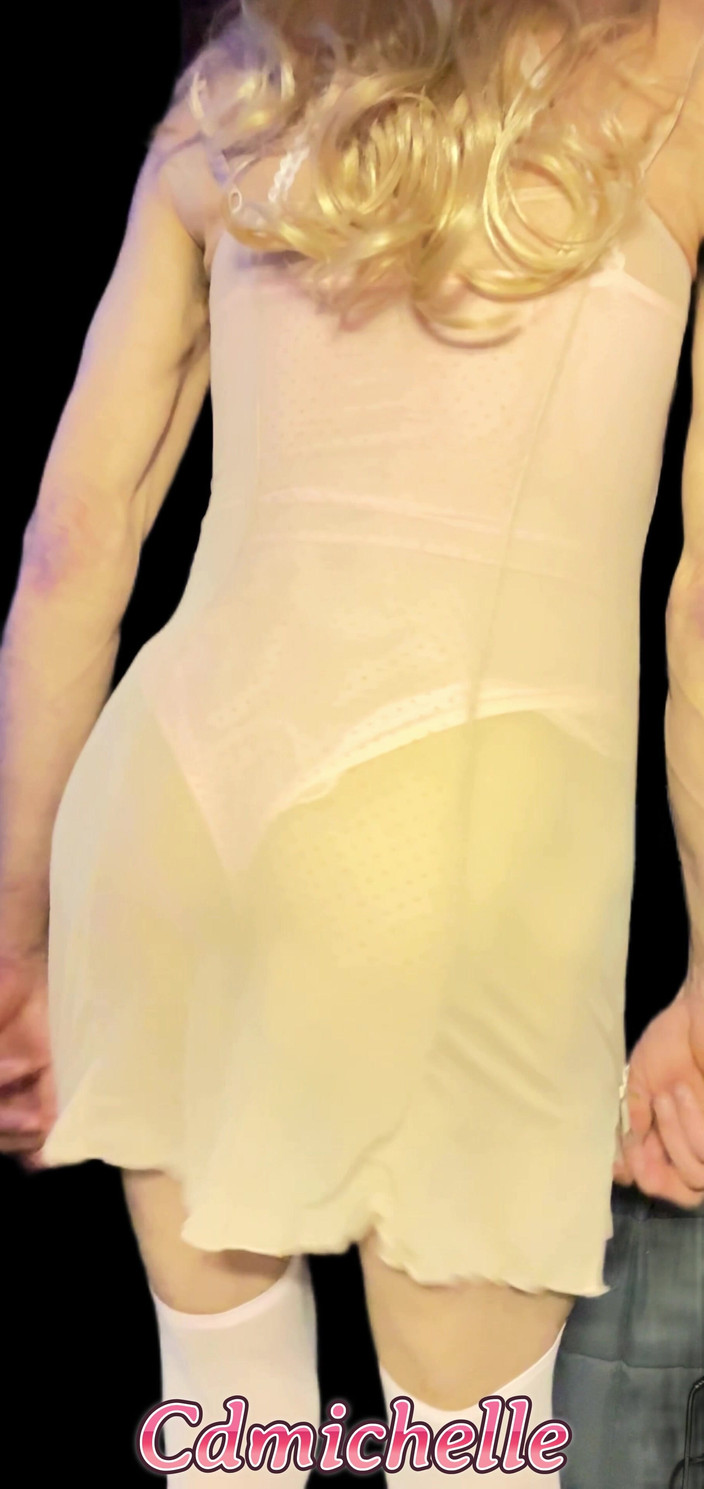 Feeling sexy today crosdressing: Cdmichelle Cel mai mare videoclip am făcut video purtând bikini...