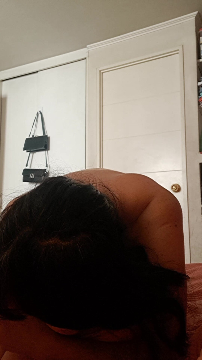 Mommy big hairy pussy: Mama în patru labe, așteptând să facă sex