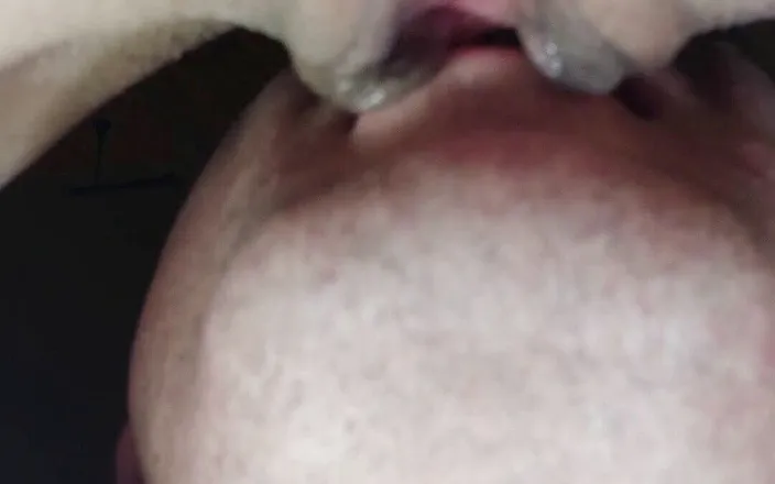 Wet Pussy Fuck: Teen's wet pussy is licked dripping pussy close up
