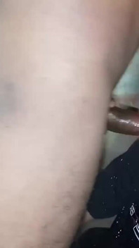 Vzala jsem moč a sperma svého budoucího manžela do pusy a měla orální sex