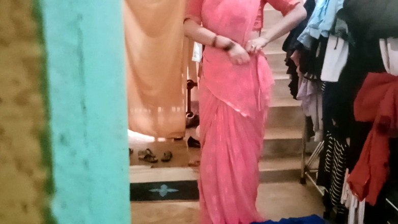 East indian group: Bhabi Alone Was Left by the Neighbor Brother-in-law That Bhabi...