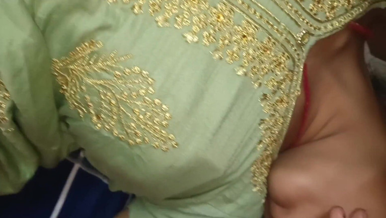Sirohi: 집에서 여친 따먹기