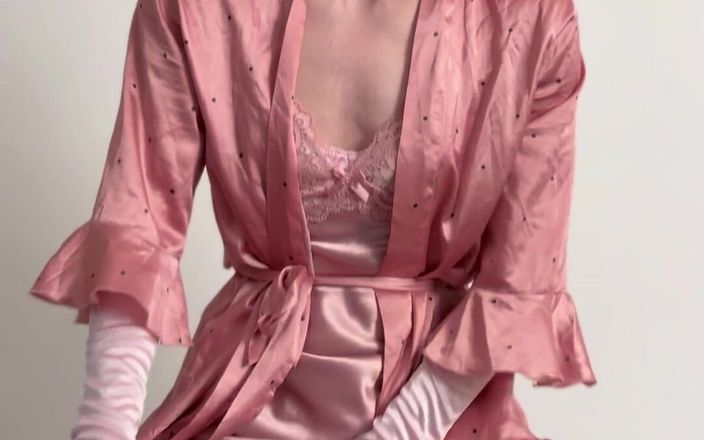 Jessica silk: Jess Silk cưỡi cu giả