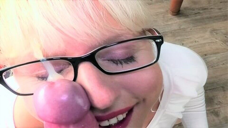 Boris Schwarz Studio: Boris Schwarz: Puszczalska blondynka sekretarka rucha się w biurze