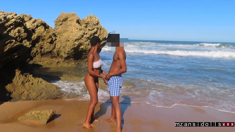 mzansionlyfan: Beach Blow Job