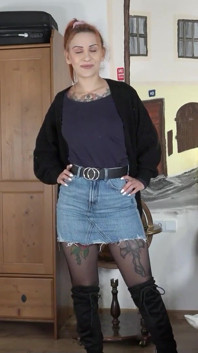 German scout - sesso con orgasmo rotolando gli occhi per la cagna rossa natasha Ink al casting