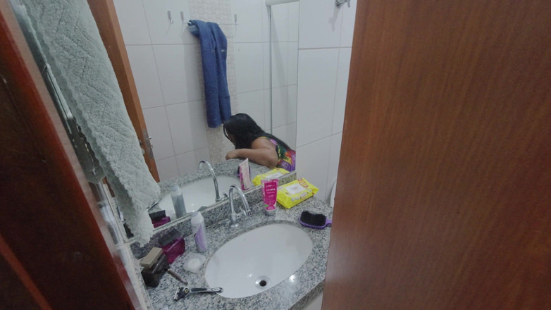 Mattos Movies: Cámara en caliente hermanastra en la ducha - no puedo esperar...