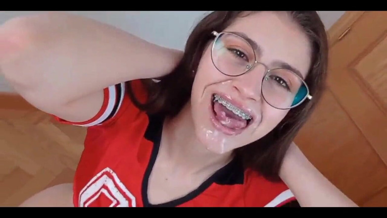 Shanaxnow: Prosím, nastříkej na moje rovnátka sprostě mluvící teen kouření. Shanaxnow