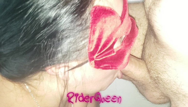 Riderqueen: Video Rq dengan bodysuit dan masker untuk pengikut dan penggemarnya,...