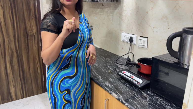 Hornycouple149: Stiefzoon met een grote lul geeft zijn rondborstige stiefmoeder en...