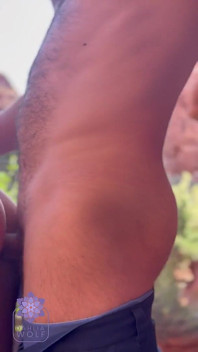 POV-sperma über dicke möpse fickte einen fremden in der naturschönen wanderung