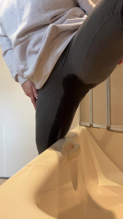Lustful Libertines: Grey Legging Wetting