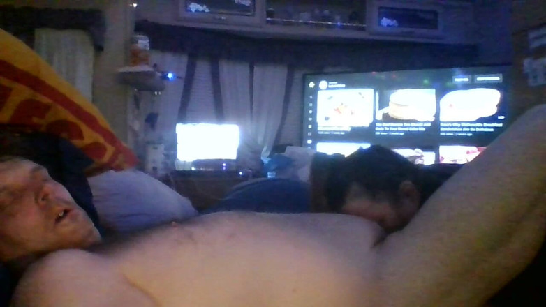 BI_BHC_COUPLE: Мінет на нашу першу річницю