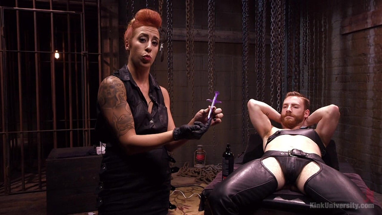 Kink University: Fisting vaginální a anál