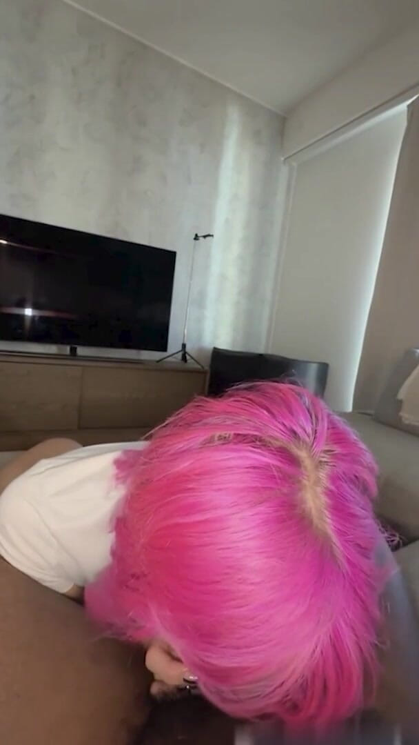 Black Monstercock Force: Emo petite probiert bananen auf BBC-monsterschwanz