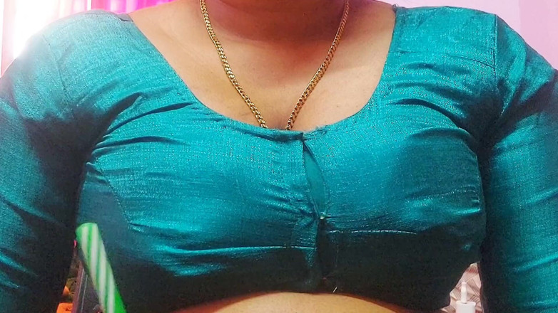 Desi Mohini: Prsatá desi a velká prsa