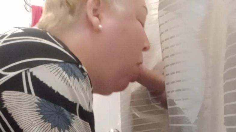 Zona901: Membuat blowjob di bilik air 3
