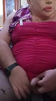 Elena na kanapie ubrana w rajstopy mini spódniczki i chcę się pieprzyć jak szalona