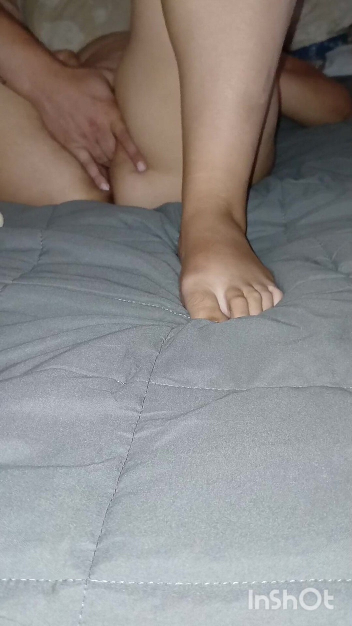 Manuela: Masturbación y follada esposa