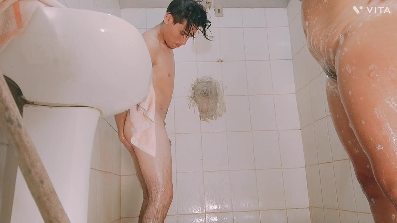 Kamila6922: Üvey annemi özel banyosunda sikiyorum bölüm 4