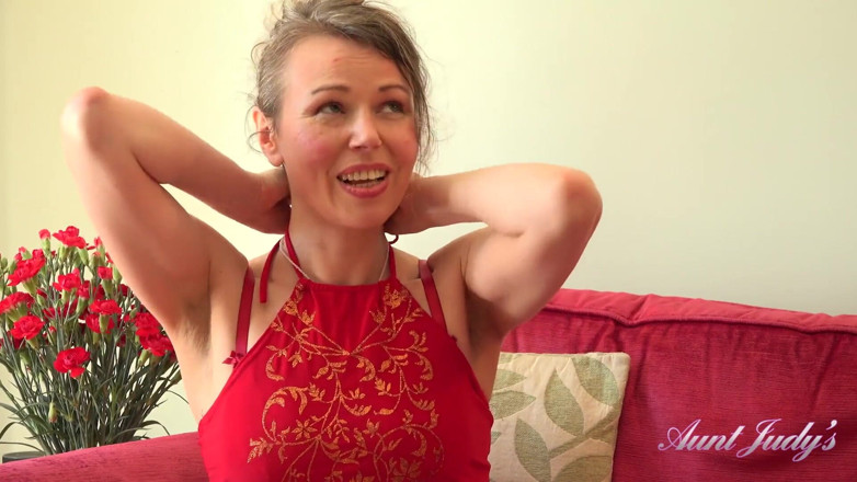 Aunt Judy's: Natural fullbush MILF Alexia (JOI)