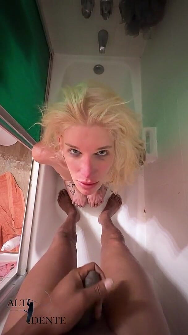 Verse Piss (Alt Dente) Verse Piss (Alt Dente)
