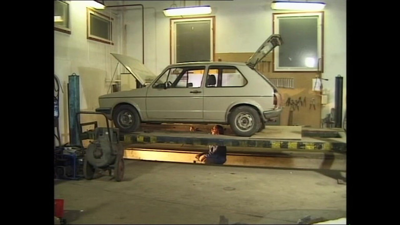 MMV films - The Original: 2人の巨乳熟女がお互いのマンコを舐め合い、お尻にデカチンを入れて口の中に射精して小便をする