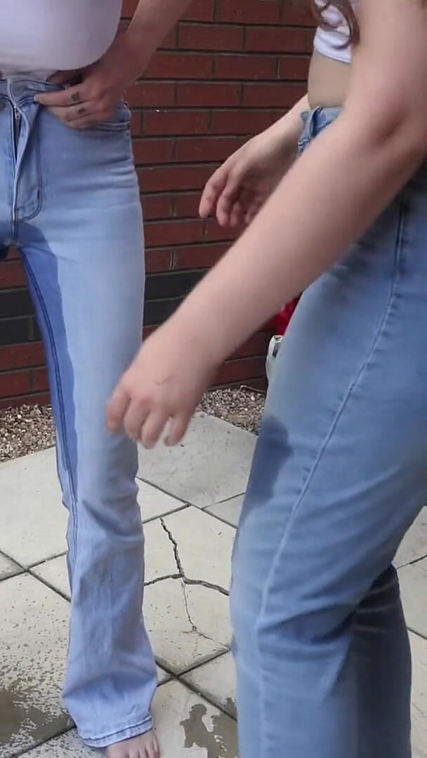 Lesbian Kissing & Jeans Wetting W Rosa & Carrie (Rosa Rosebud)