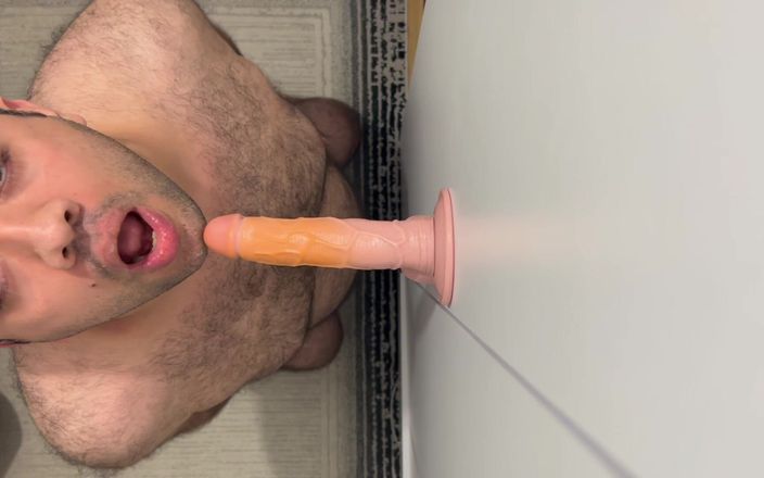 Vovomsu: Pipe turque gay excitée sur un gode