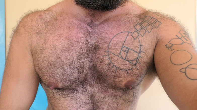 TripleXTransMan: Adorarea mușchilor alfa