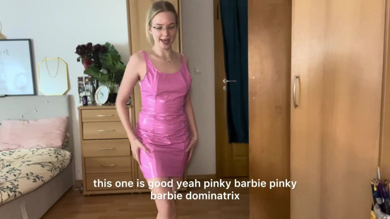 Goddess_Bella_Rae: Des tenues dominatrices essayent le transport