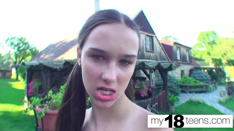My 18 Teens: MY18TEENS - mora russa che succhia un grosso cazzo e cowgirl...