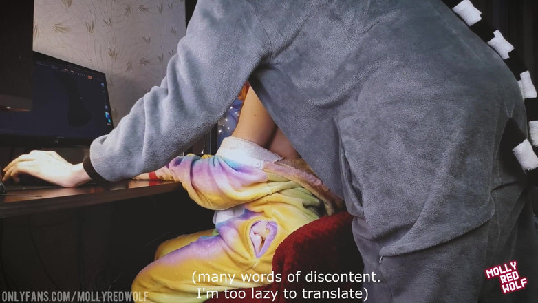 MollyRedWolf: Відволік мене від роботи на карантині, щоб трахнути мене mollyredwolf
